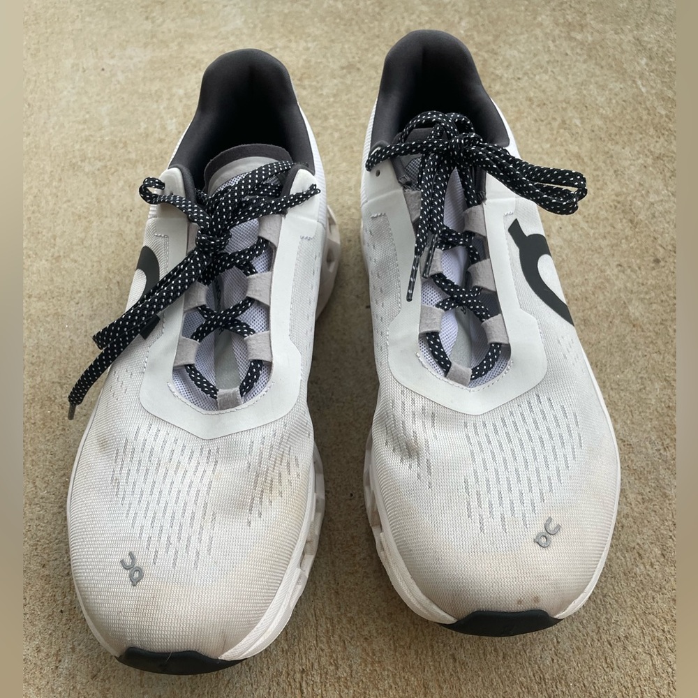 Oncloud Cloudmonster Athletic Shoes - image 2